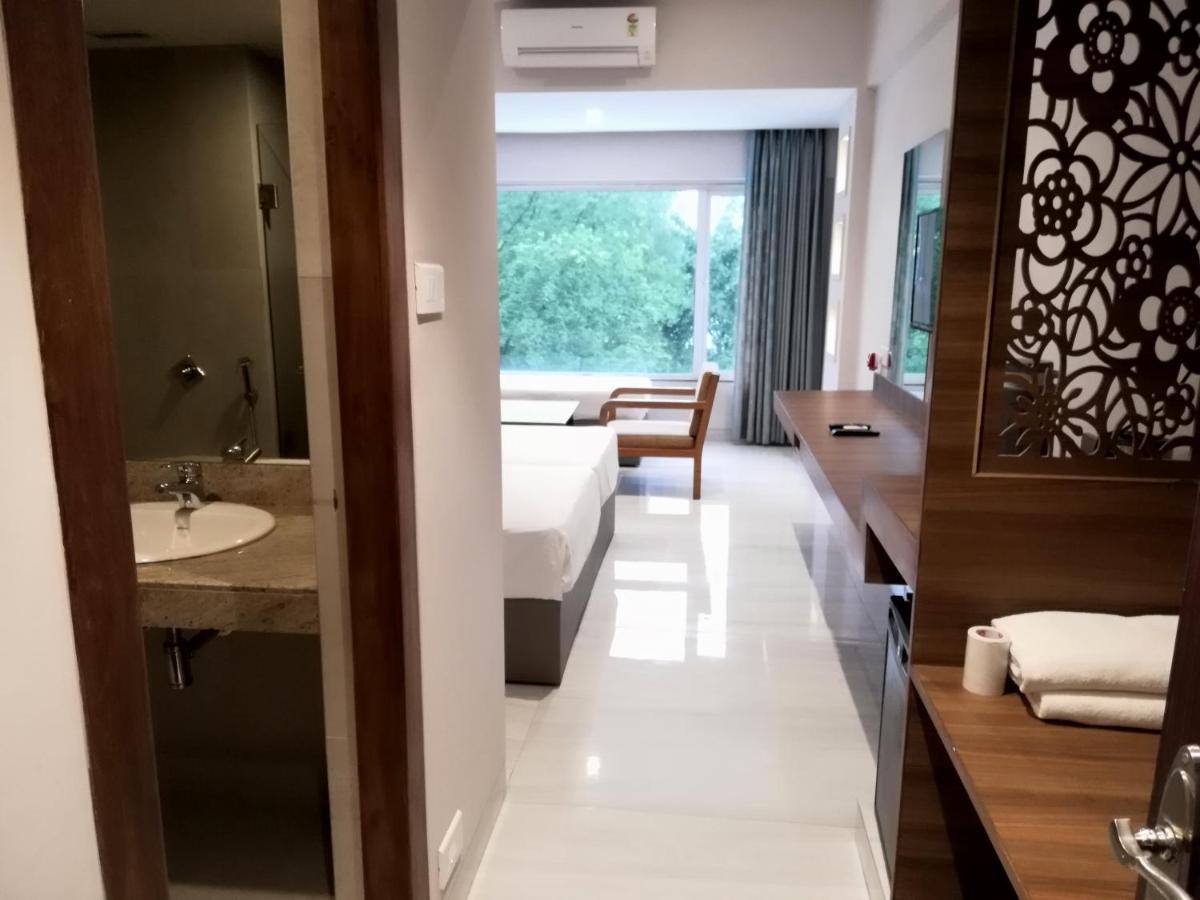 Lake View Resort Лонавала Экстерьер фото