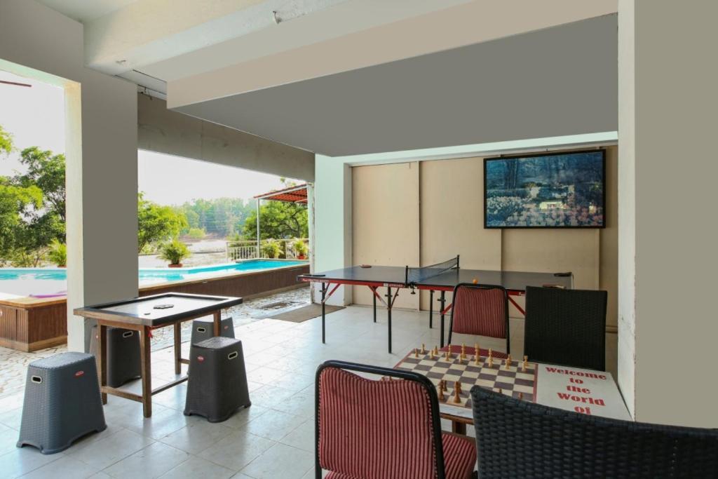 Lake View Resort Лонавала Экстерьер фото
