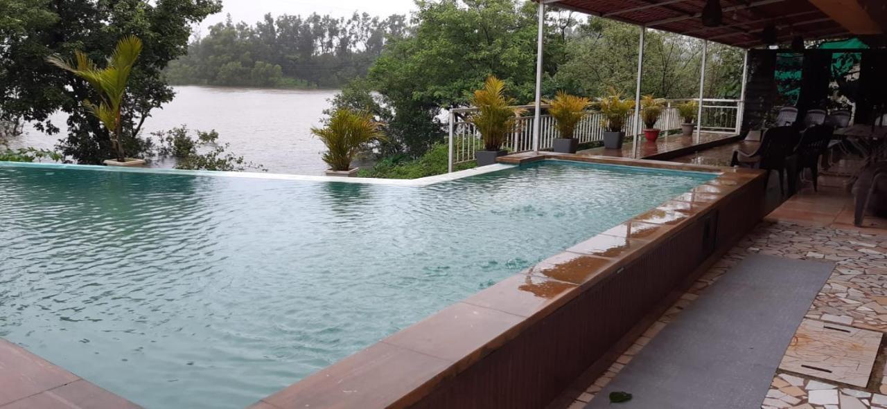 Lake View Resort Лонавала Экстерьер фото
