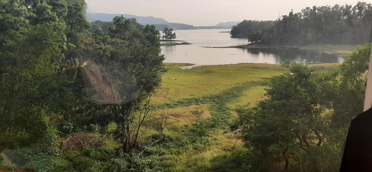 Lake View Resort Лонавала Экстерьер фото